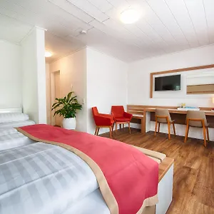 Senator Otel